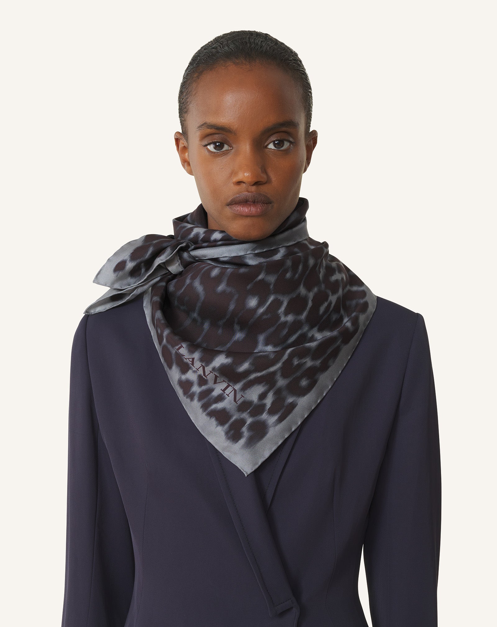BLUE LEOPARD PRINT SILK SCARF