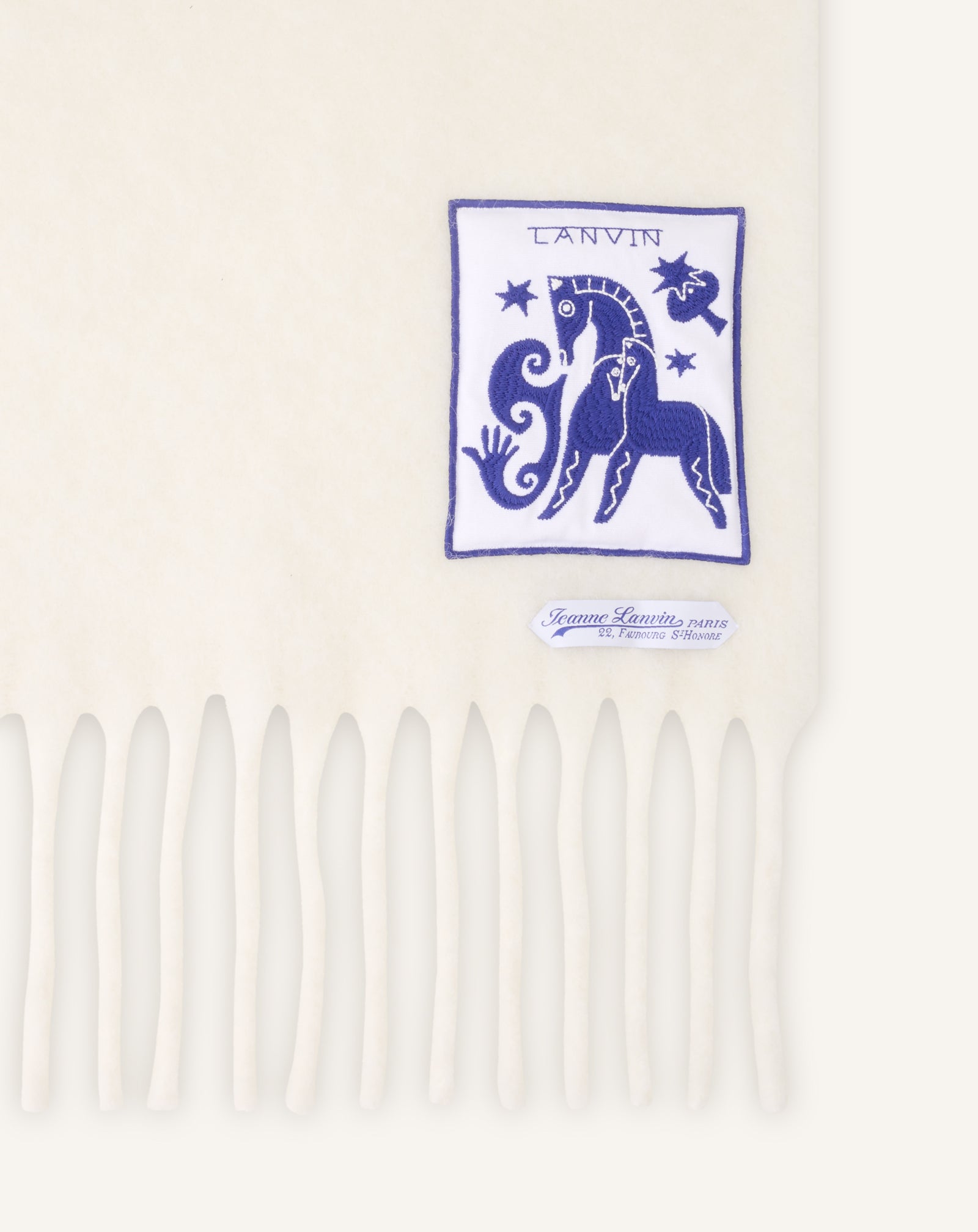 WHITE LUNAR YEAR WOOL SCARF WITH FRINGES