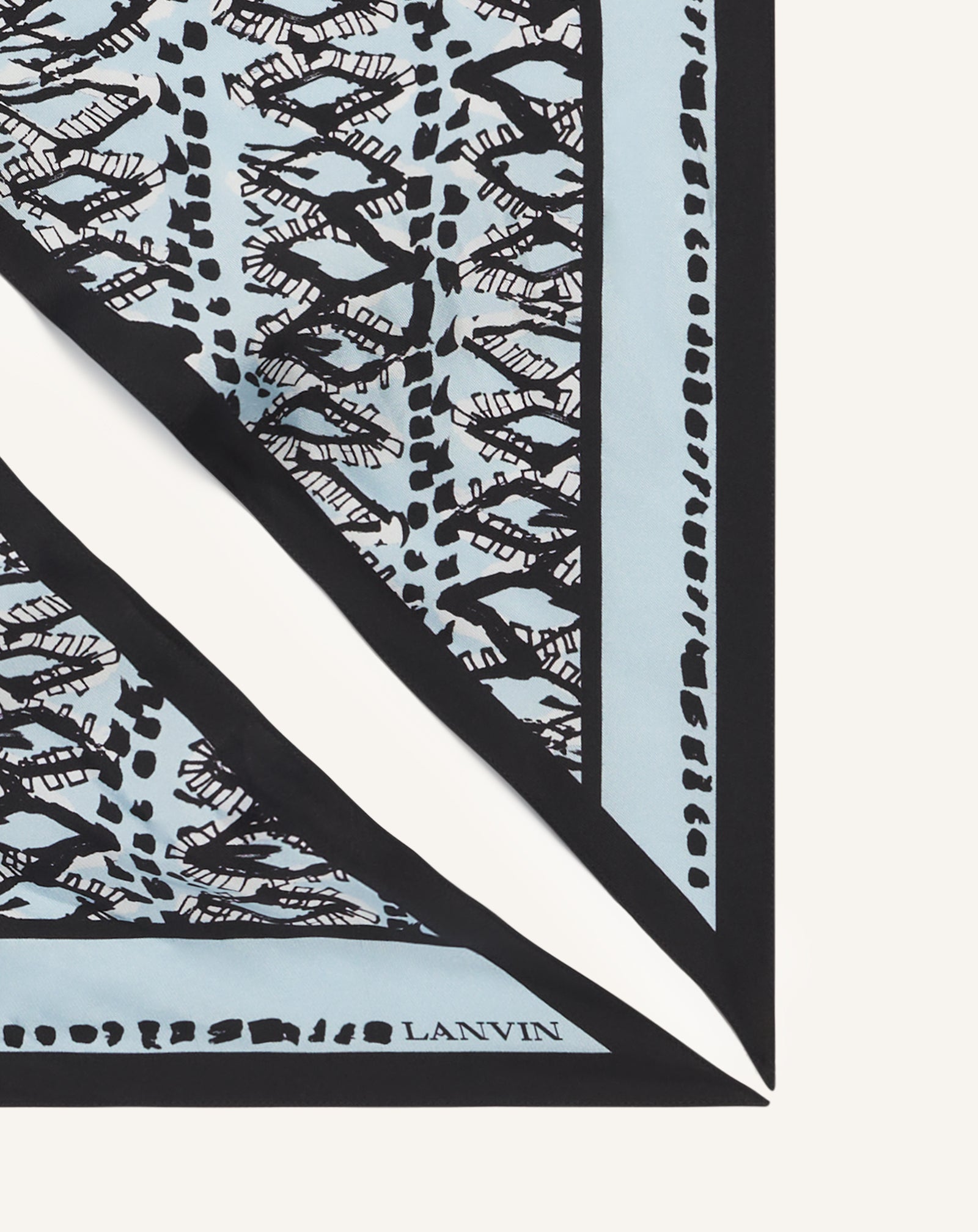 PAINTED DIAMOND MOTIF TOP WITH JEWELRY FASTENER