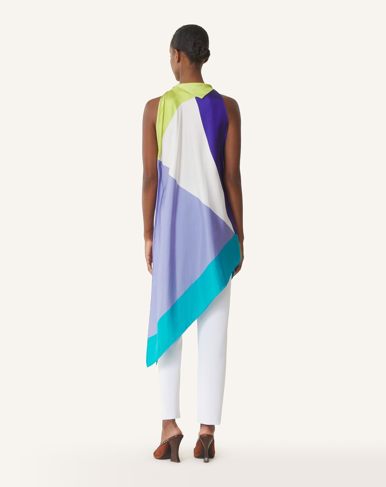 SILK GRAPHIC PRINT TOP