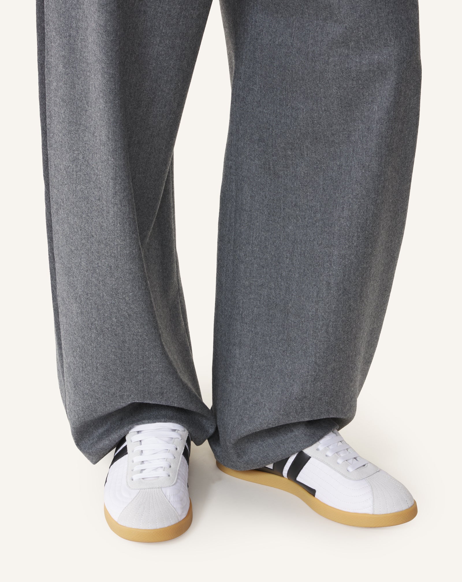 WHITE GLEN SNEAKERS