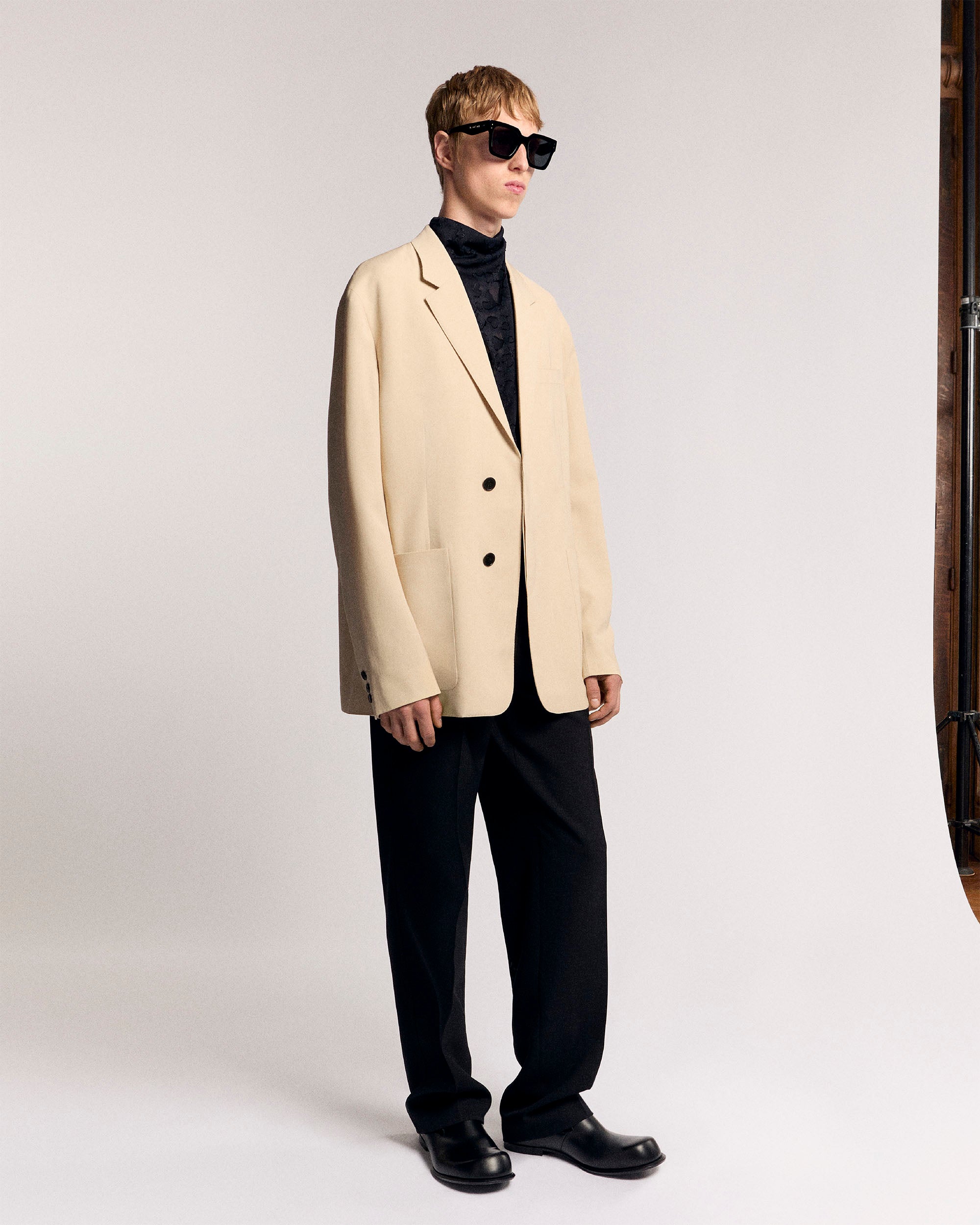 Burberry セットアップ シングルスーツ ベロア ブラック モード Burberry セットアップ シングルスーツ ベロア ブラック モード