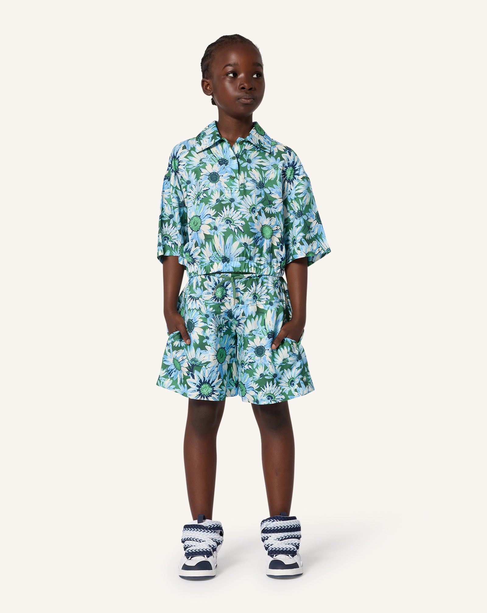 GREEN DAISY PRINT SHORTS