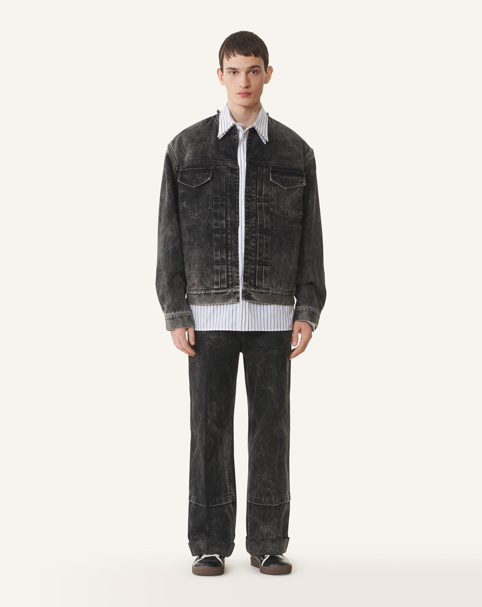 LOOSE FIT WASHED DENIM JACKET