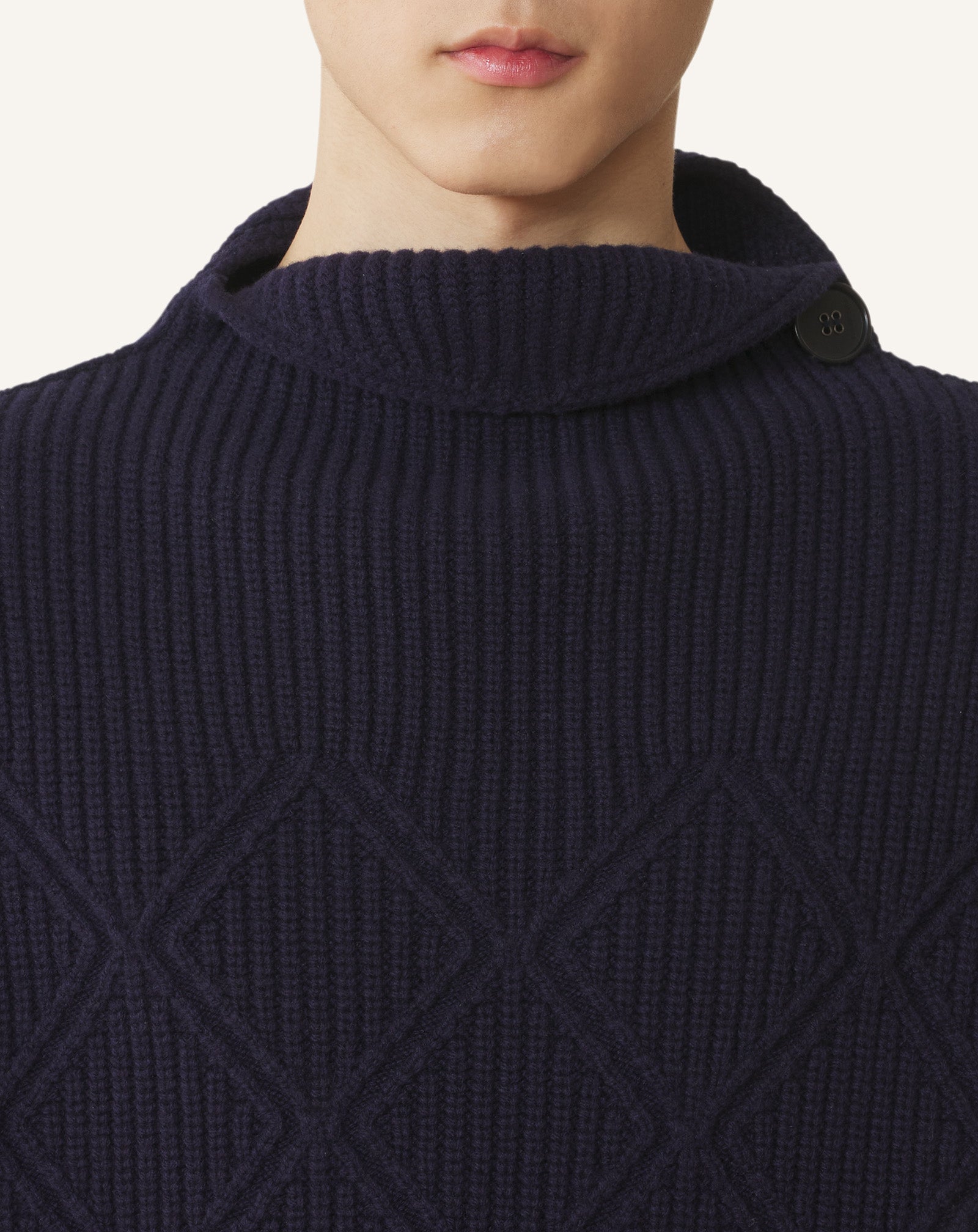 DIAMOND DETAIL SLEEVELESS WOOL SWEATER