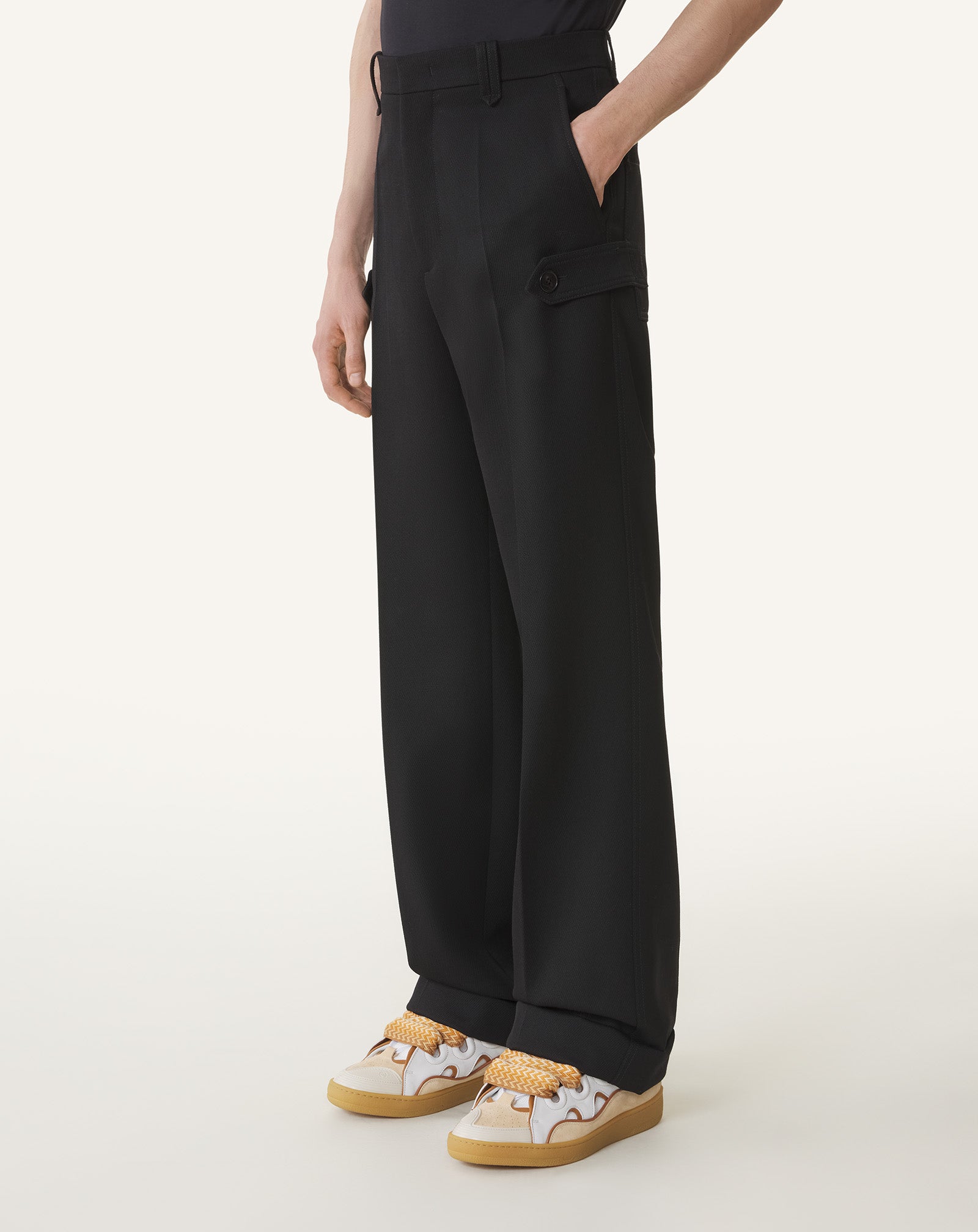 BLACK LIGHT WOOL CHINO PANTS