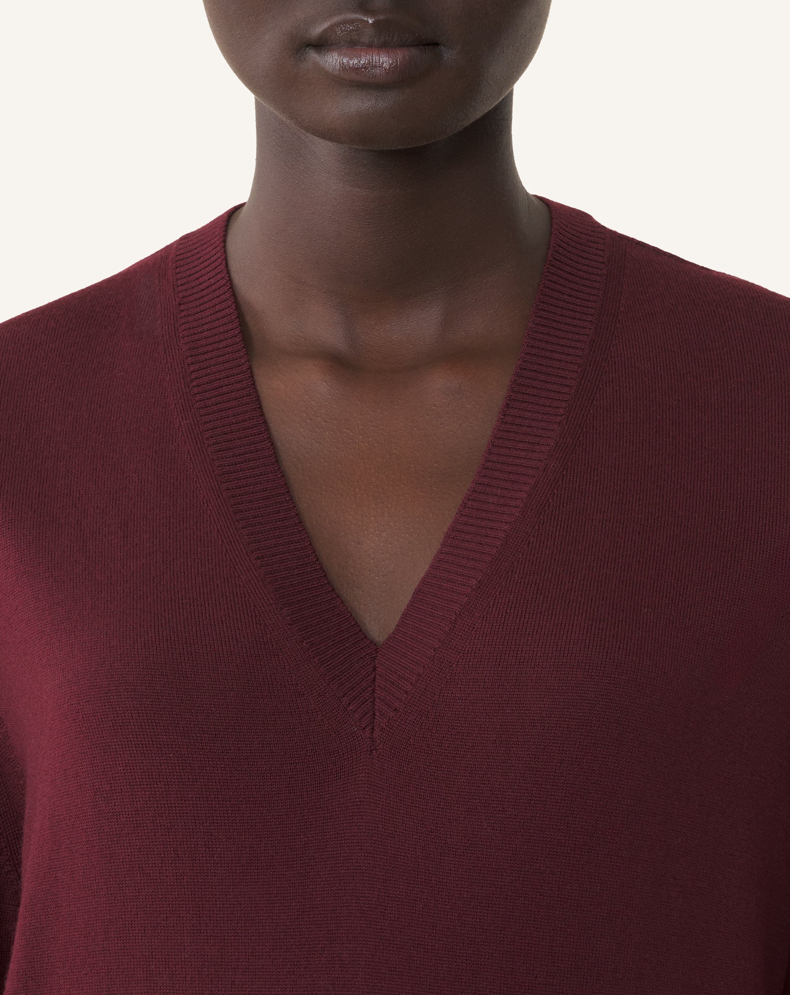 RED V-NECK MERINO SWEATER WITH GROSGRAIN DETAIL