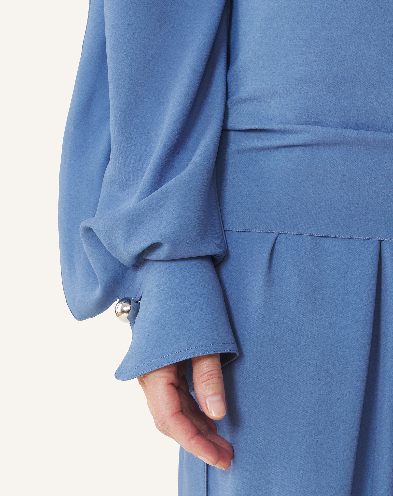 BLUE LONG-SLEEVED TOP IN CREPE DE CHINE